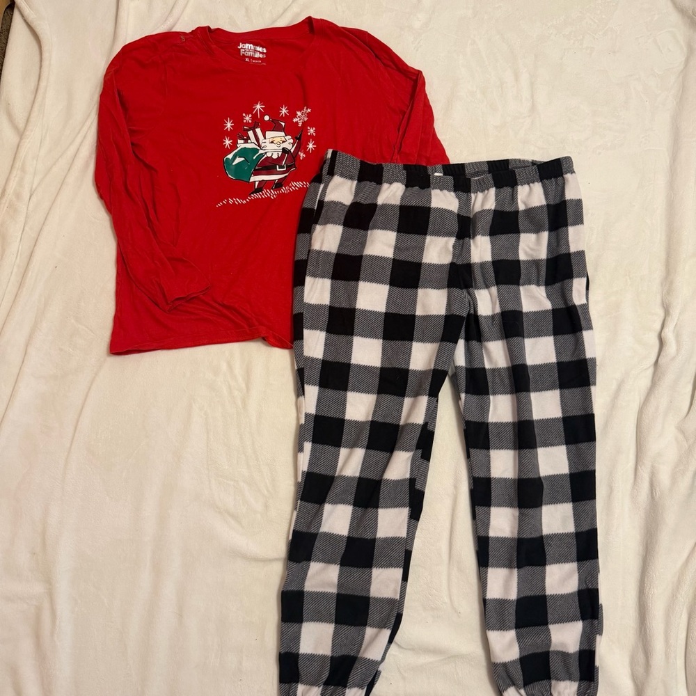 Women’sRed and Black Pajama Set